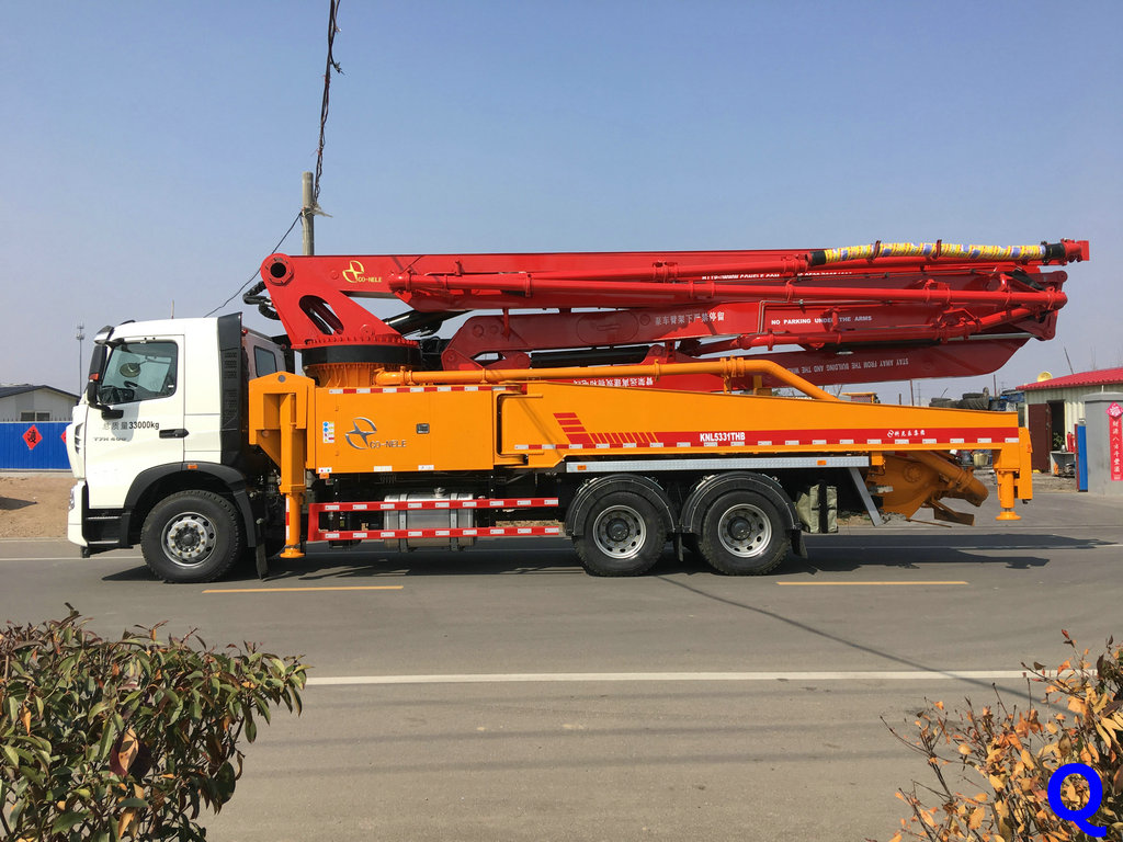 小型混凝土泵車，天泵，小型泵車，混凝土泵車