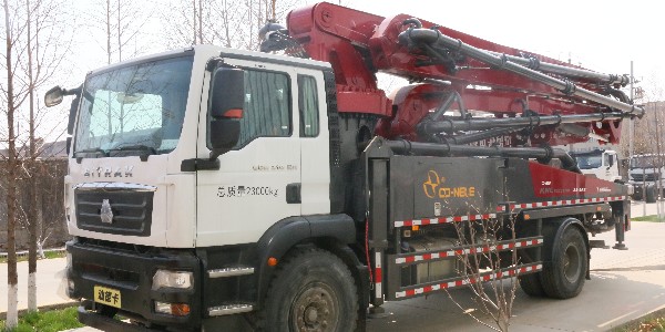 泵車施工也有一定的局限性，主要表現(xiàn)在以下幾方面