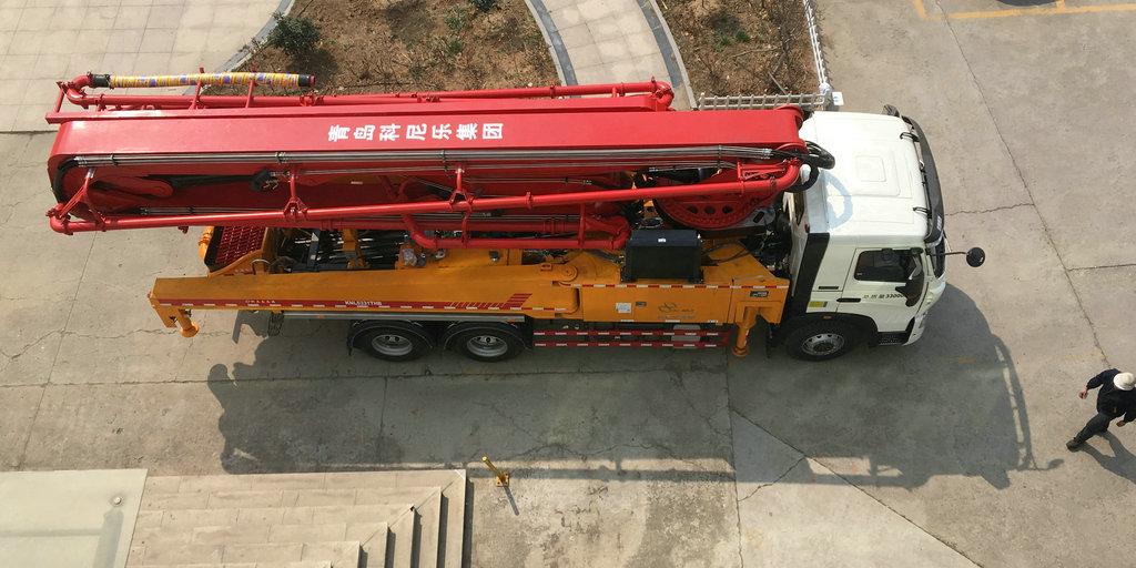 小型混凝土泵車短長(zhǎng)期保養(yǎng)技巧